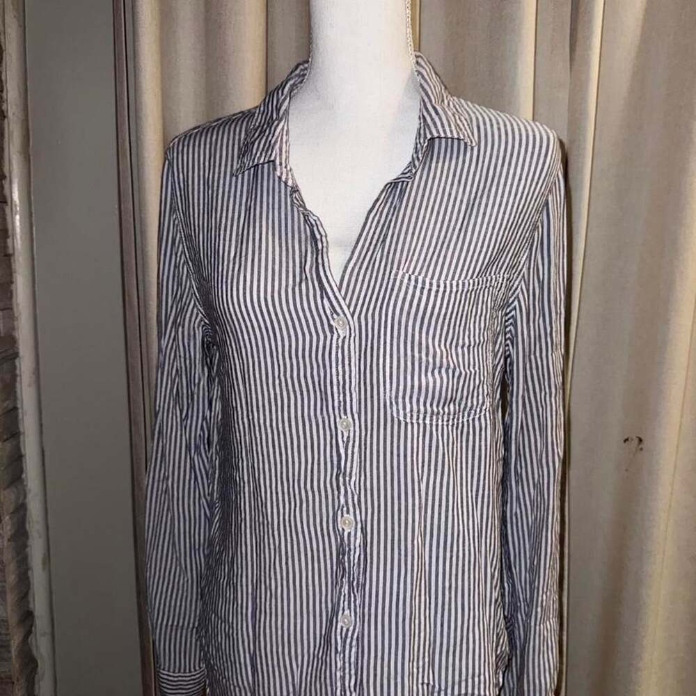 Velvet Heart Navy White Striped Button Down Shirt Size M